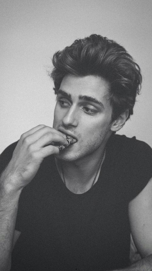 欧美痞男壁纸图片,街头潮流壁纸解析