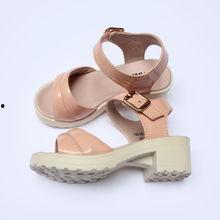 欧美童鞋凉鞋图片女,时尚女生的夏日必备单品